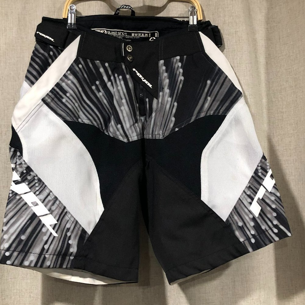 Royal Racing 'Blast' shorts black / white